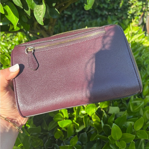 Coach Small Plum Leather Crossbody/Makeup Case - Picture 2 of 7